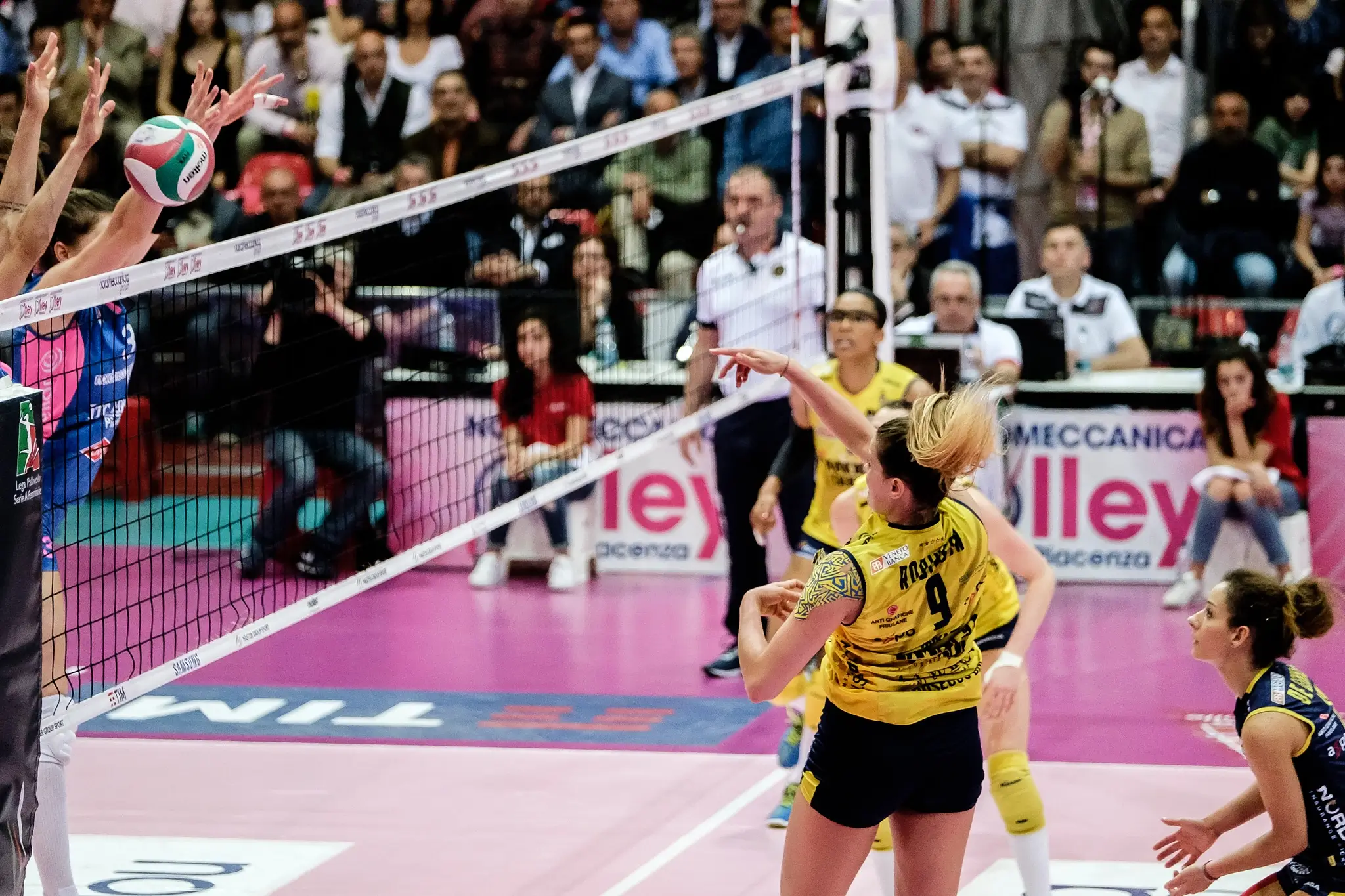 Sport Photography - Volley
