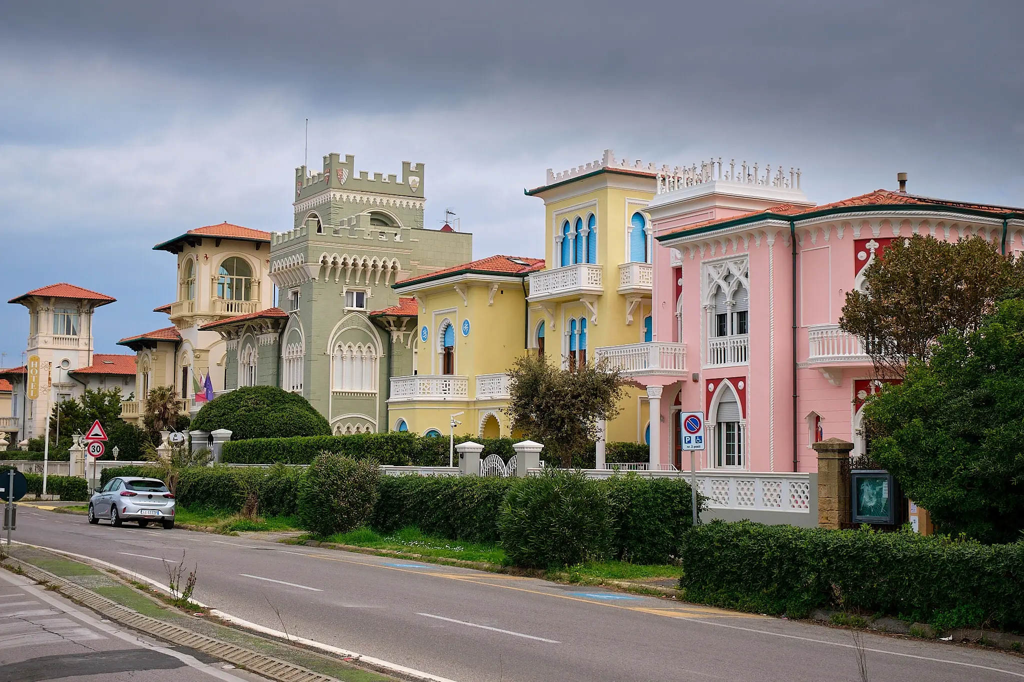 Matteo Franchi Foto - My Travel Diary Chronicles, Livorno, colorful houses